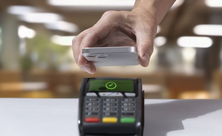 Executing Contactless Mobile Payment Transaction