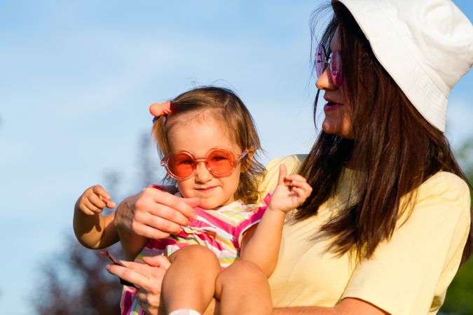 Toddler girl with mom