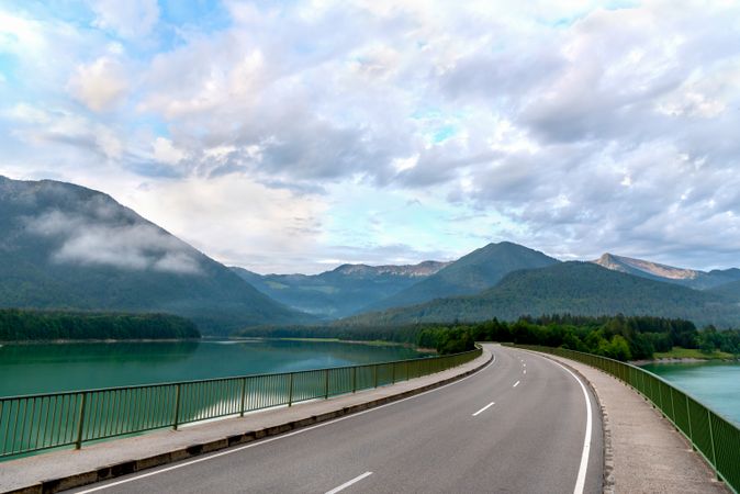 Sylvenstein Lake winding bridge in an alpine scenery, in Karwendel Mountains