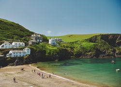 Houses in Cornwall overlooking a quiet beach