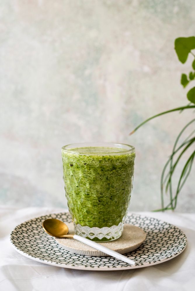 Healthy green smoothie detox