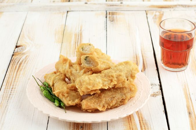 Plate of karoket, Indonesian fried vermicelli noodles in roll