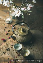 Traditional Asian tea ceremony arrangement 4mOjN0