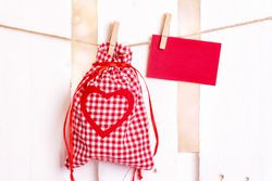 Drawstring gift bag and message card