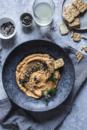 Baked carrots hummus