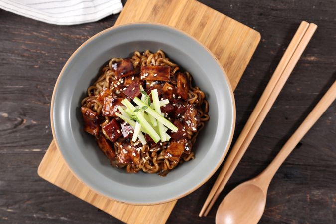 Jajangmyeon, Korean Noodles in Bean Sauce