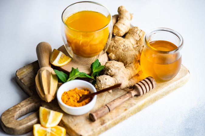 Ginger turmeric drink & ingredients
