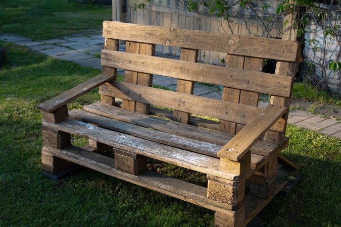 DIY Pallet Sofa Outdoor Yard
