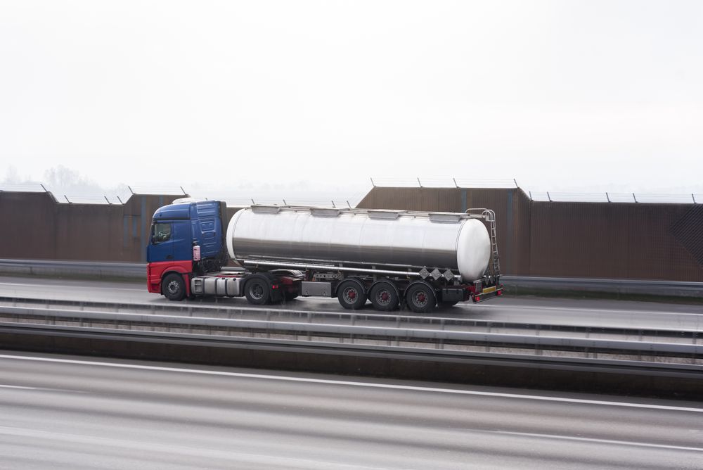 Cistern in motion on a highway