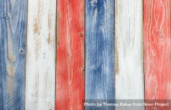 Rustic boards painted in American flag colors 0JZOn0