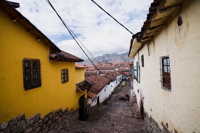 Alley between houses in Cusco, Peru 