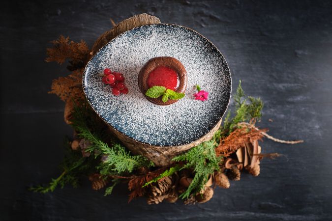 Sweet chocolate fondant with red currant jam