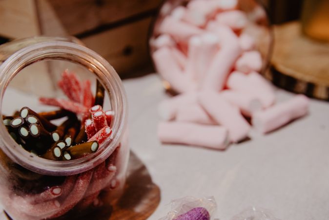 Jelly tubes in can