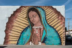Mural across from the San Ysleta Mission, El Paso, Texas n56rj5