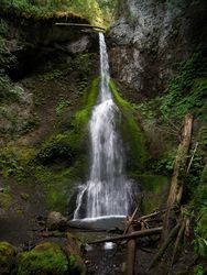 Marymere Falls, a waterfall deep in Olympic National Park, Washington 5zrEX5