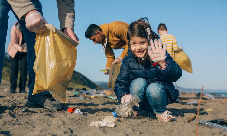 Volunteers cleaning the beach