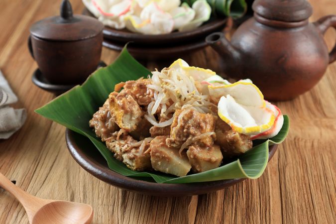 Ketoprak Cirebon, Indonesian Popular Breakfast Menu from Indonesia