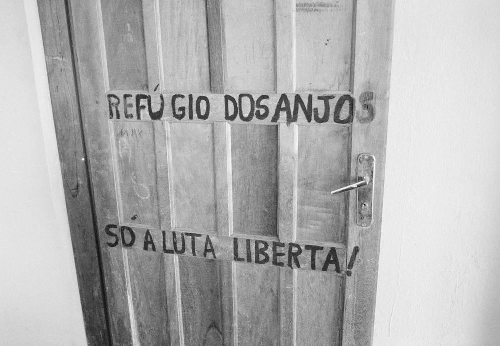 Itapeva, Brazil - Aug 2006 - Refugio dos anjos door