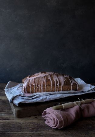 Delicious orange cake with poppy seeds and creme