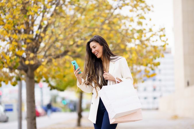 Experience a Joyful and Vibrant Shopping Excursion During the Beautiful Autumn Season