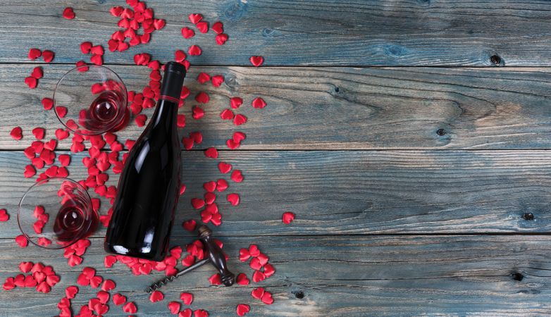 Valentine’s day with wine drinks for the occasion
