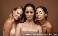 Women with hormonal acne, vitiligo, and freckles bEKD15