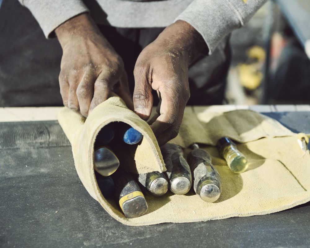 Hands closing tool belt