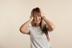 Woman with head hurts