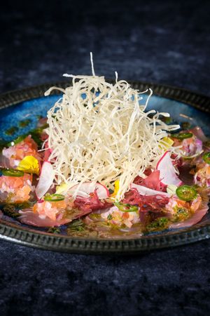 Albacore tuna with daikon radish