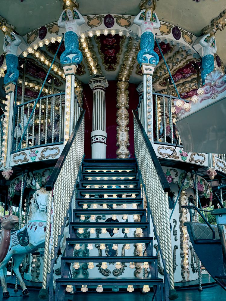 Stairs to upper deck: Carousel 1900