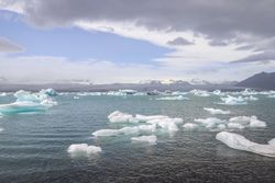 Iceland, Jokulsarlon Lagoon, Turquoise icebergs floating in Glacier Lagoon on Iceland.