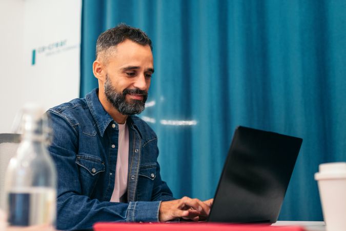 Collaborative Spaces: A Glimpse into the World of Coworking