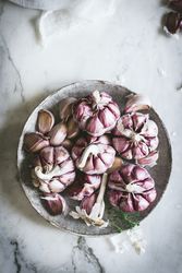 Close-up of a plate of garlic