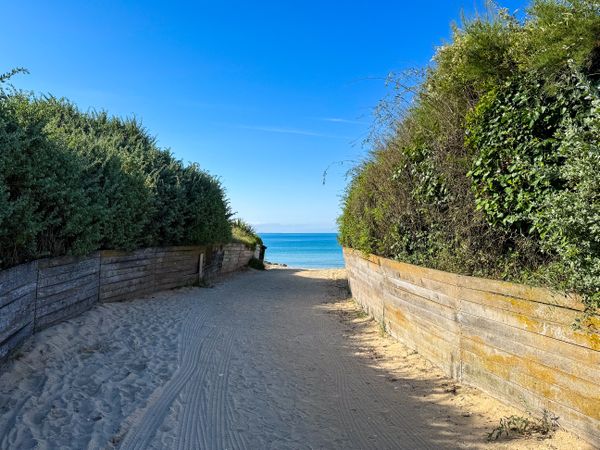 Access to the Plage des Anneries, ile de Ré, France