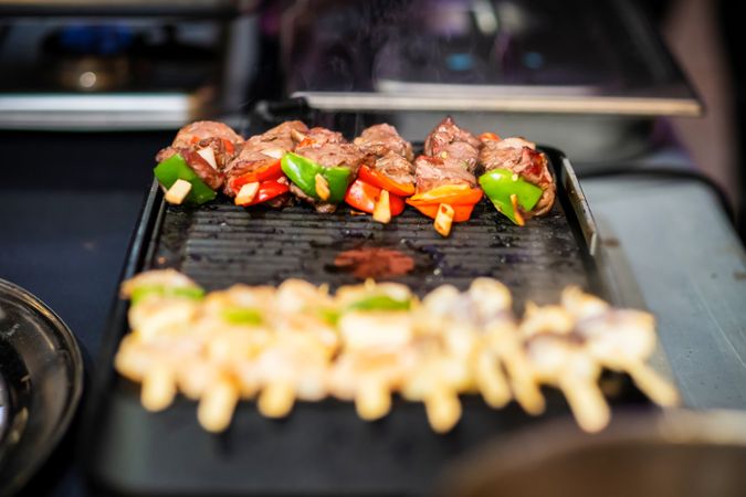 Asian food. Thai cuisine. Off-site food preparation. We feed on the go.