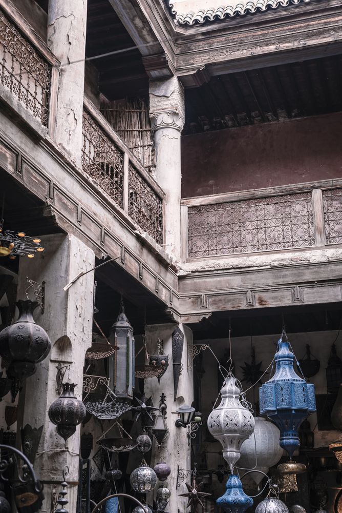 Arabic lanterns in courtyard
