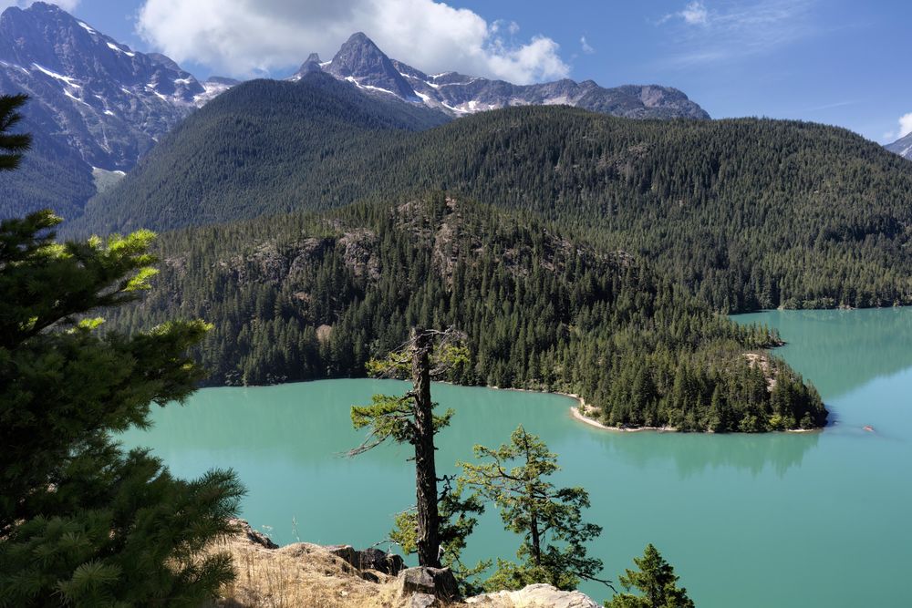 Glacier mountain lake in the north Cascades WA state