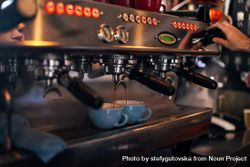Coffee machine with espresso being poured 47P3ab