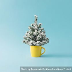 Coffee cup with Christmas tree 4NMqA5