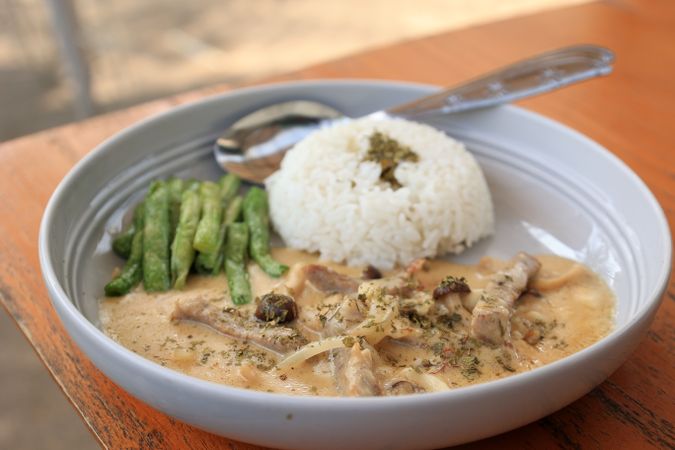 Rice with Creamy Beef Mushroom and Stir Fry Green Beans