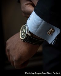 Cropped image of man wearing suit and watch 0J2zN0