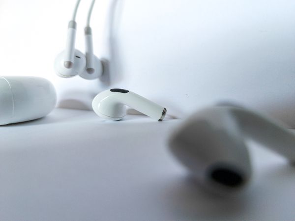 earphone hd wallpaper