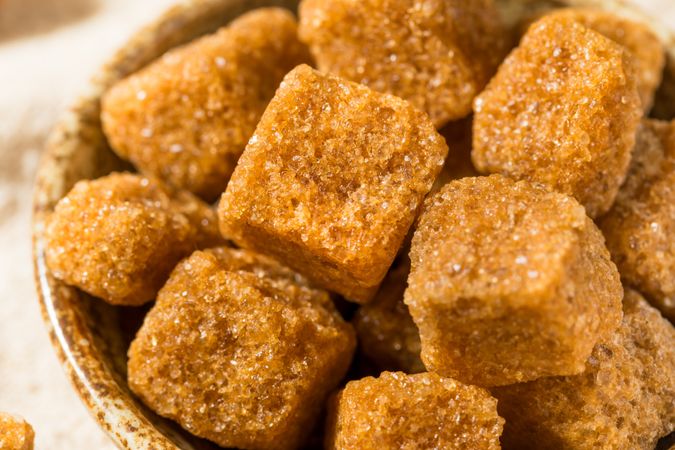 Sweet Brown Raw Sugar Cubes