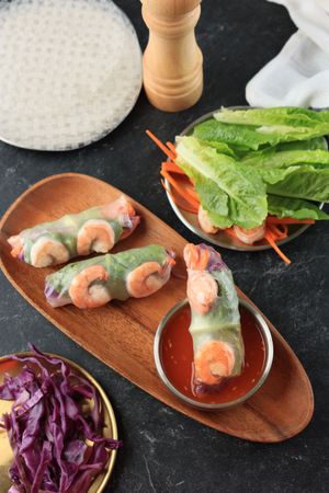 Vietnam Spring Roll Salad Contain with Shrimp, Purple Cabbage, and Lettuce
