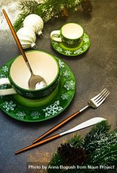 Two green mugs with snowflake pattern 4m8Ke5