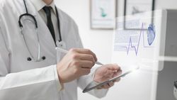 Doctor analyzes heart arrhythmia AI