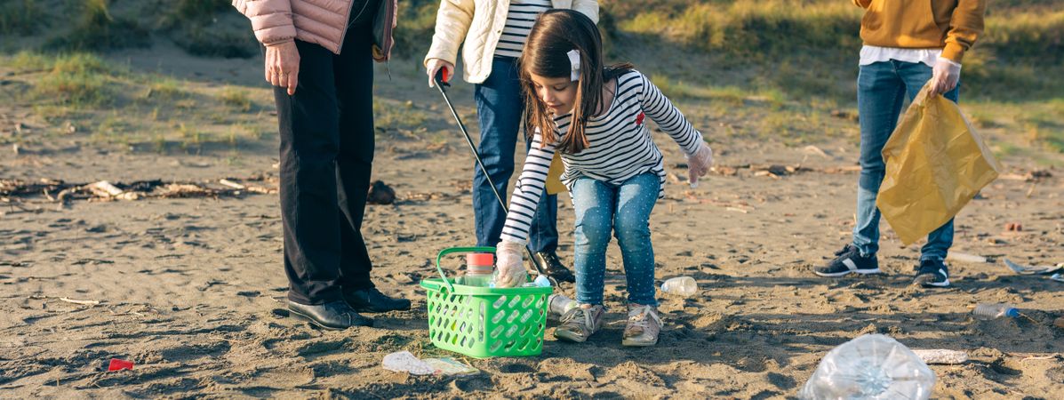 Volunteers preparing to clean the beach