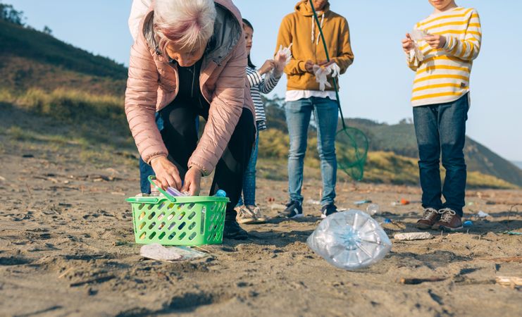 Volunteers preparing to clean the beach