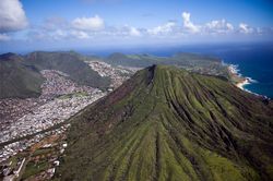 Aerial view of Honolulu, Hawaii 10W9r4