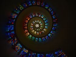 The "Glory Window" inside chapel at Thanks-Giving Square, Dallas, Texas 20KvYb